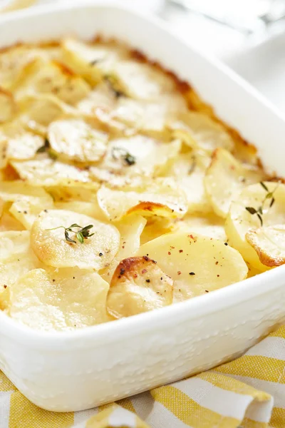 Scalloped potatoes — Stock Photo, Image