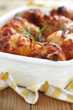 fırında tavuk budu