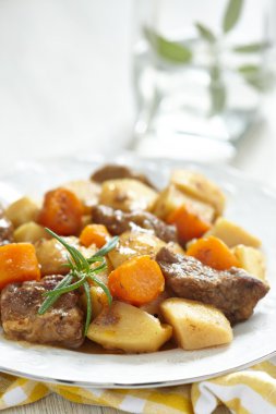 sığır eti güveç