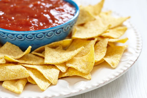 Nachos corn chips with fresh salsa — Stock Photo, Image