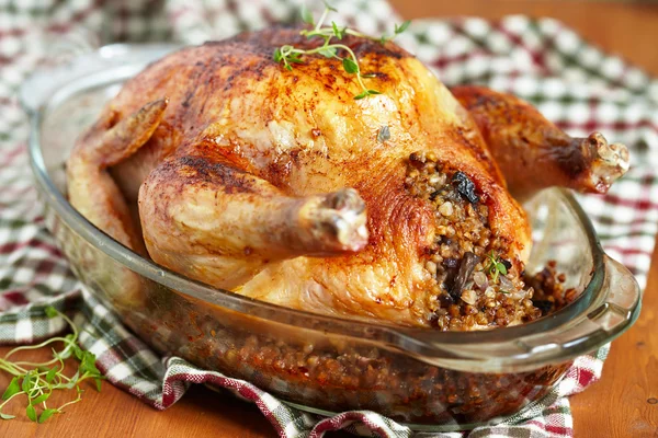 Roasted chicken stuffed with buckwheat — Stock Photo, Image