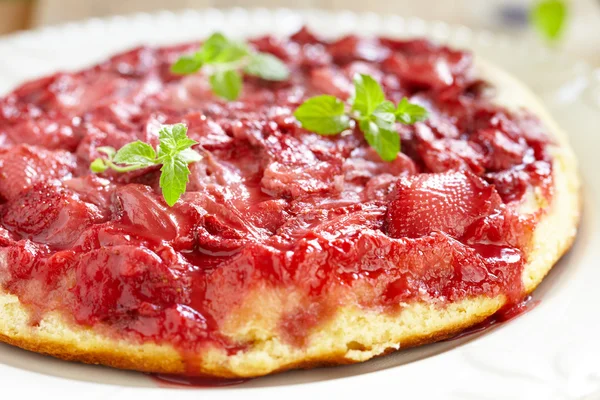 Strawberry Upside Down Cake — Stok Foto
