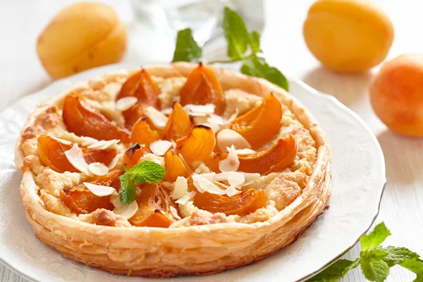 Apricot and Almond Tart — Stock Photo, Image