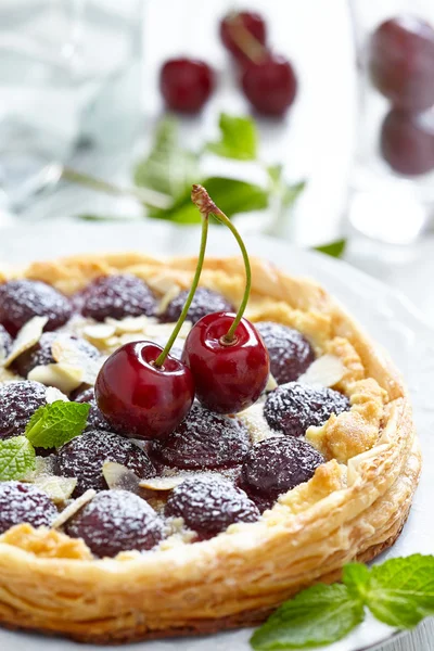 Cherry and Almond Tart — Stock Photo, Image