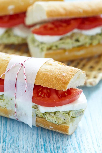 Hühnerpesto-Sandwich — Stockfoto