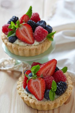 taze berry tart