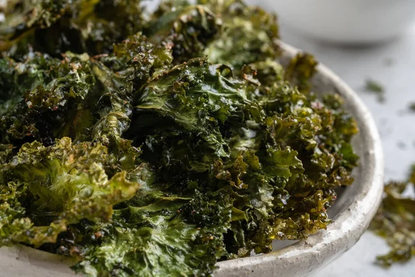 Green Kale Chips with salt and oil