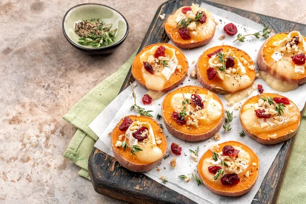 Cranberry Walnut Blue cheese Sweet Potato Bites — Stock Photo, Image