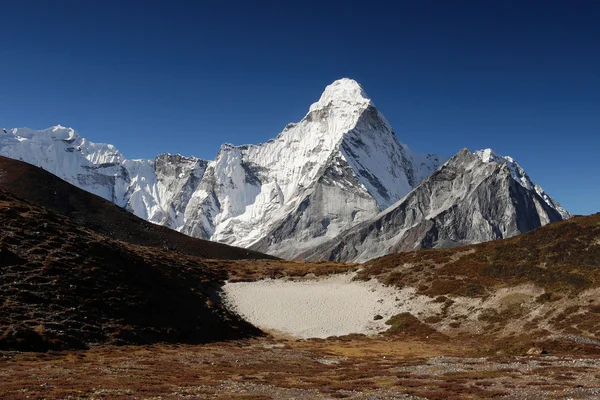 海部 dablam — ストック写真