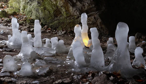 Standing icicles — Stock Photo, Image