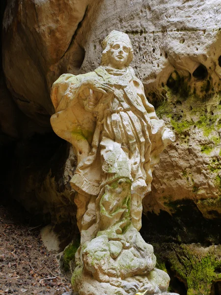 Statue in the rock. — Stock Photo, Image
