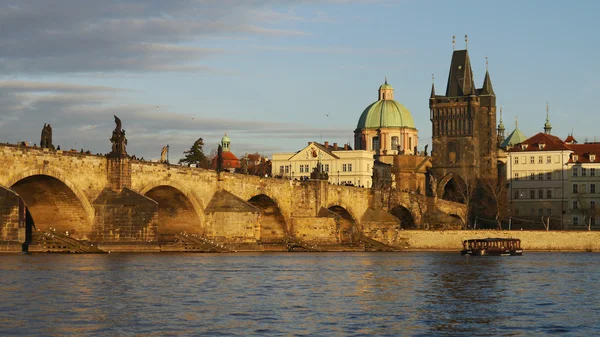 Prague dans la lumière du soir — Photo