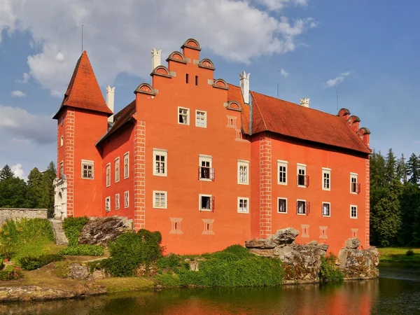 Romantyczny woda zamek cervena lhota — Zdjęcie stockowe
