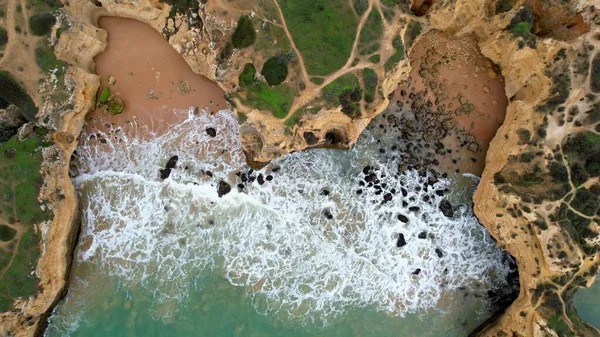 ポルトガルアルガルヴェの素晴らしい海の海岸 美しい惑星地球の概要画像 — ストック写真