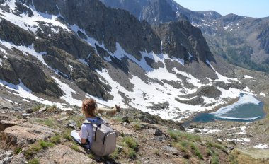 Bebek ve hiker Ibex