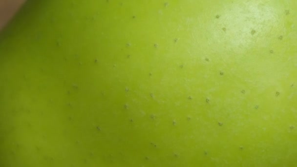 Grönt Äppelskal Närbild Detaljerad Äppelstruktur — Stockvideo