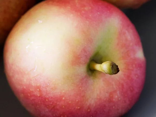 Une Pomme Mûre Variété Ligol Gros Plan — Photo