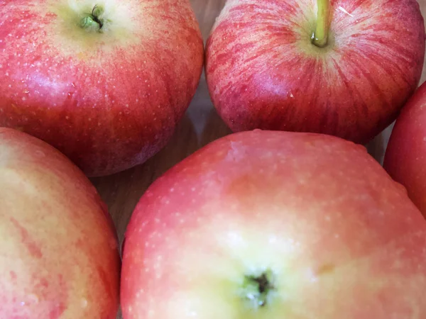 Makroaufnahme Reifer Roter Äpfel Der Gala Und Ligolsorten Apple Hautnah — Stockfoto