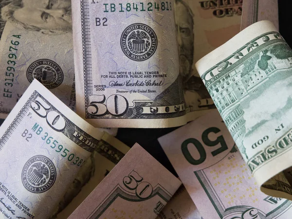 Kapanışta 50 dolar değerinde banknotlar. Amerikan kağıt parası.