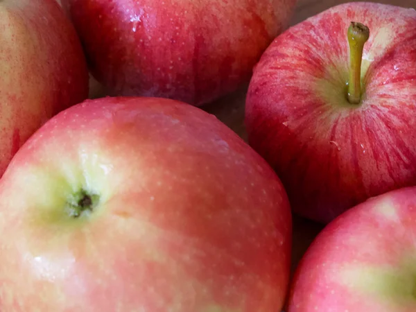 Makroaufnahme Reifer Roter Äpfel Der Gala Und Ligolsorten Apple Hautnah — Stockfoto