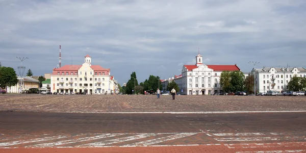 Chernihiv Ucrania Julio 2021 Varios Peatones Plaza Roja Centro Chernihiv — Foto de Stock