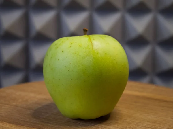 One Large Apple Wooden Surface Side View Apple Close — Foto Stock