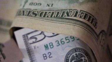 50 dolarlık banknotlar, 4K video. Amerika 'nın kağıt parası, makro fotoğrafçılık..
