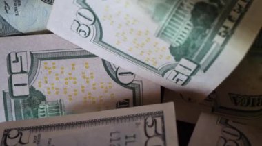 Amerikan dolarları, yakın çekim videoları. Nakit dolar, kağıt para. 4k video.
