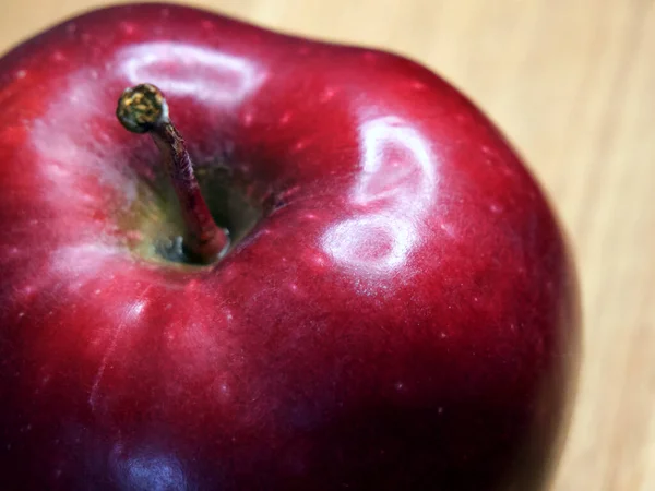 Ein Großer Roter Apfel Makroaufnahme Eines Apfels Der Sorte Red — Stockfoto