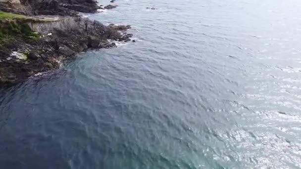 Wellen Auf Der Meeresoberfläche Sonnenstrahlen Auf Dem Wasser Video Full — Stockvideo