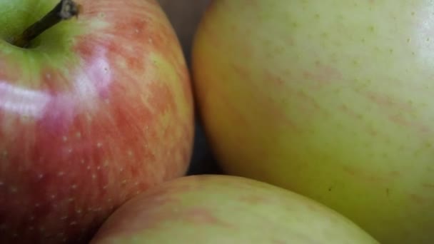 Ripe Apples Captured Close Video Rotation Delicious Fruits Low Key — Vídeo de Stock