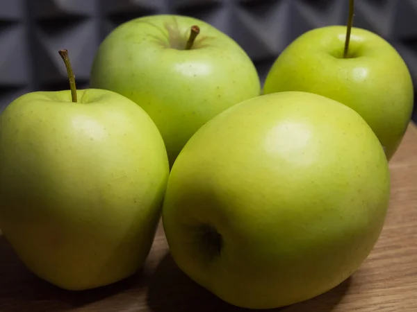 Four Large Apples Close Fruit Wooden Surface — Stockfoto