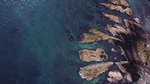 Beautiful Rocks Washed Azure Waters Atlantic Ocean Aerial Video Full — Stockvideo