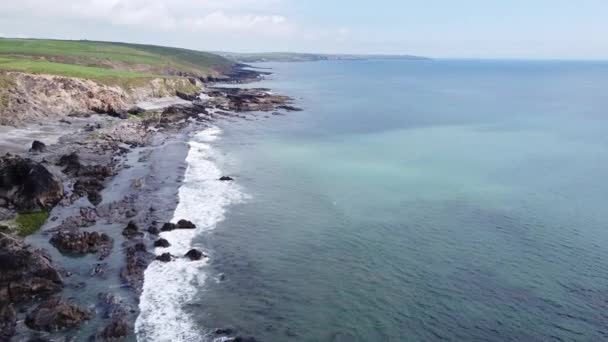 Flying Beautiful Coastline Celtic Sea South Ireland Clonakilty Rocky Seashore — Stock videók