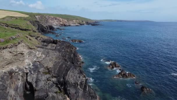 Θαλάσσια Ακτή Εναέρια Θέα Τοπίο Του West Cork Ιρλανδία Βραχώδεις — Αρχείο Βίντεο