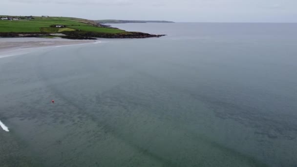 Rocky Cape Atlantic Coast Ireland Picturesque Expanses Water Gray Overcast — Stock video