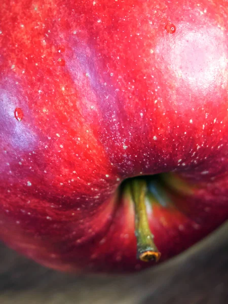 Close One Large Ripe Fresh Organic Apple — Stockfoto
