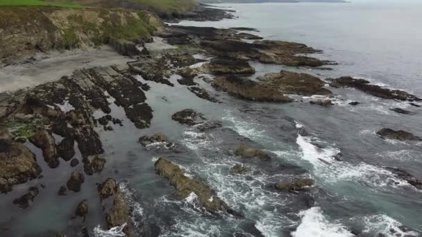 Huge Stone Boulders Coast Celtic Sea Seaside Ireland — Wideo stockowe