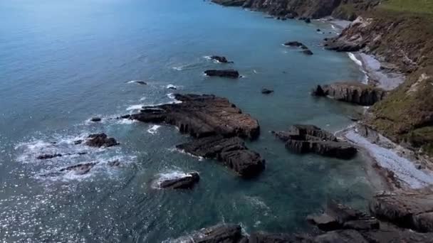 Atlantische Oceaan Golven Kustrotsen Landschap Aan Zee Prachtig Gebied Nabij — Stockvideo
