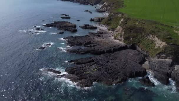 Marinhas Rochosas Irlanda Paisagens Caminho Atlântico Selvagem Águas Mar Céltico — Vídeo de Stock
