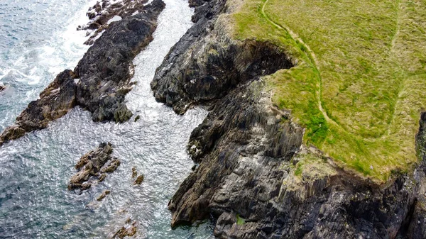 Naturen Den Vilda Atlantvägen Södra Irland Pittoreska Kustklippor Vid Keltiska — Stockfoto