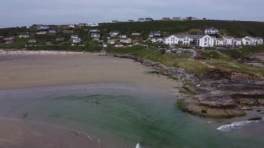 County Cork, İrlanda, Temmuz 2022. Inchydoney, Batı Cork açıklarında küçük bir ada. Mavi Bayrak plajı var. Burası turistik bir yer, Bakire Meryem burnu..
