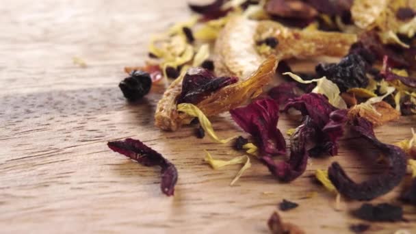 Ξηρά Φύλλα Και Πέταλα Από Φυτικά Φρούτα Φυσικό Τσάι Ξύλινη — Αρχείο Βίντεο