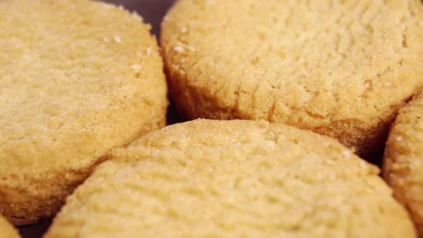 Biscoitos Biscoito Redondos Empilhados Macro Rotação Lenta Bolinhos Caseiros Frescos — Vídeo de Stock