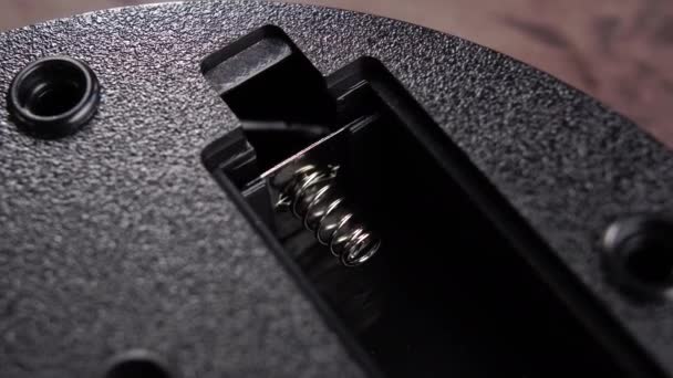 Compartimento Bateria Vazio Dispositivo Eletrônico Plástico Preto Com Conector Elétrico — Vídeo de Stock