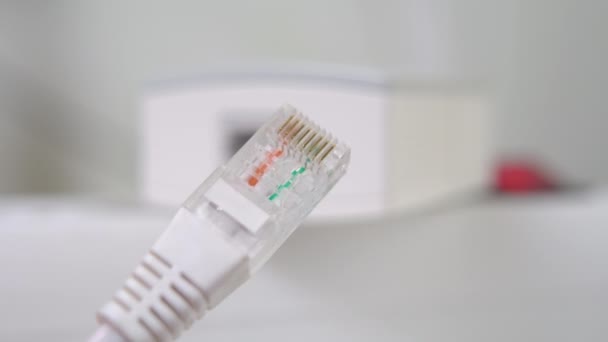 Netzwerkkabelstecker Aus Nächster Nähe Geräte Zur Ethernet Verbindung — Stockvideo
