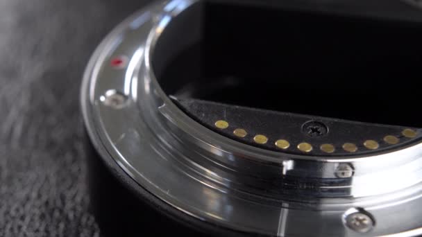 Lens Verlengbajonet Met Metalen Contacten Een Macro Rotatie Bevestigingsadapter — Stockvideo