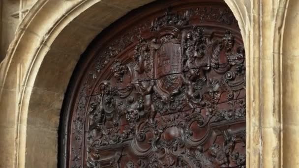 Carved Doors Cathedral San Salvador Ancient Antique Architecture Roman Catholic — стоковое видео