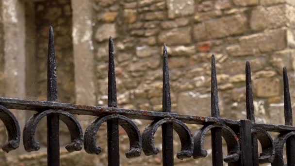 Black Forged Iron Fence Spikes Peaks Antique Medieval Castle Weathered — ストック動画