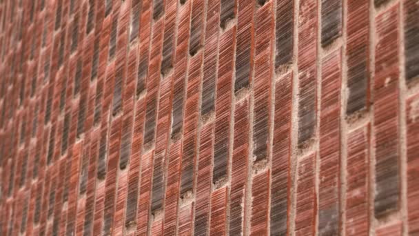 Груба Стіна Червоно Коричневої Цегли Крупним Планом Вертикальна Кладка — стокове відео